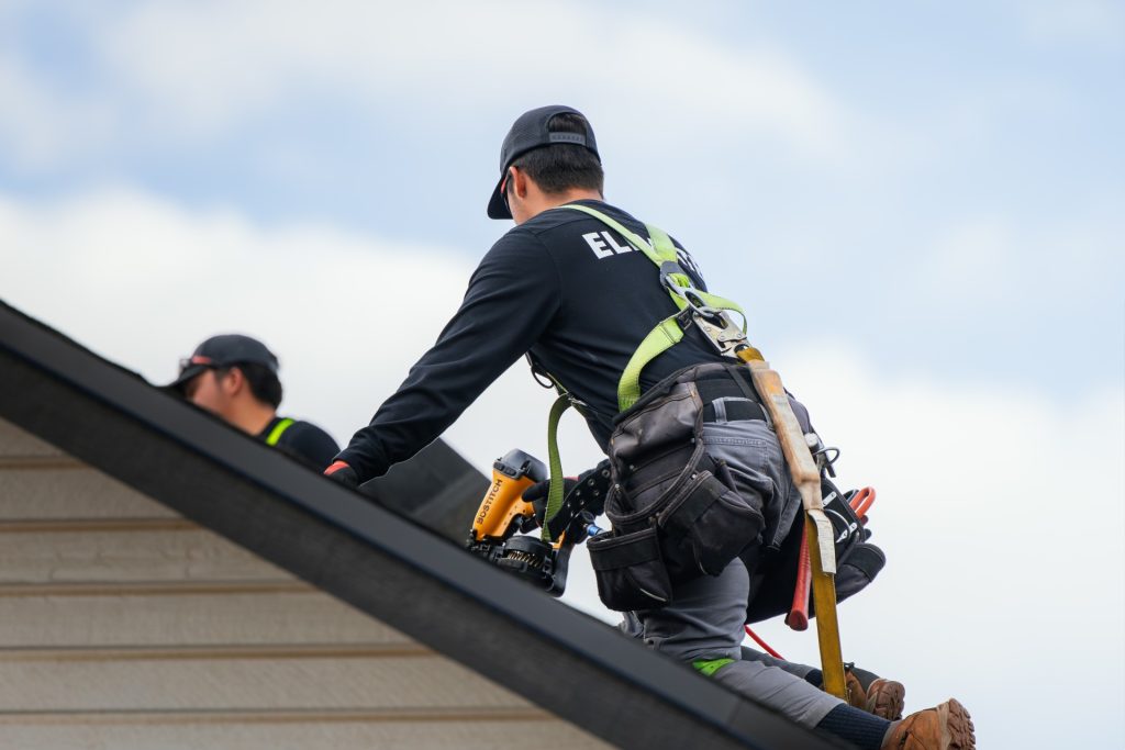 residential roof installation services in Kennewick, WA