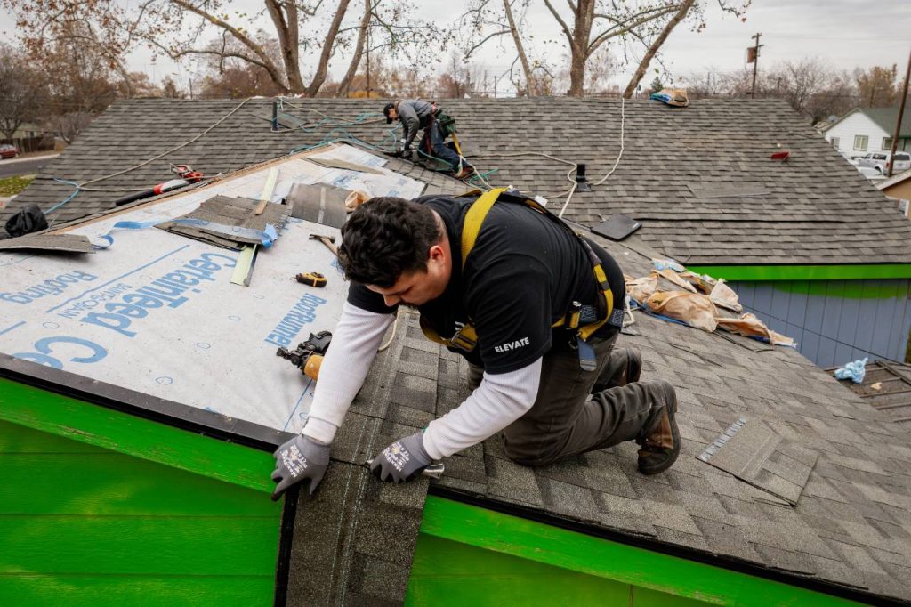 signs of roof leaks